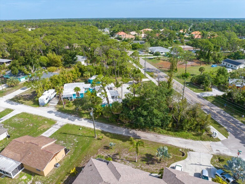 More Photos Of 600 Old Englewood Rd, Englewood Apartments For Sale