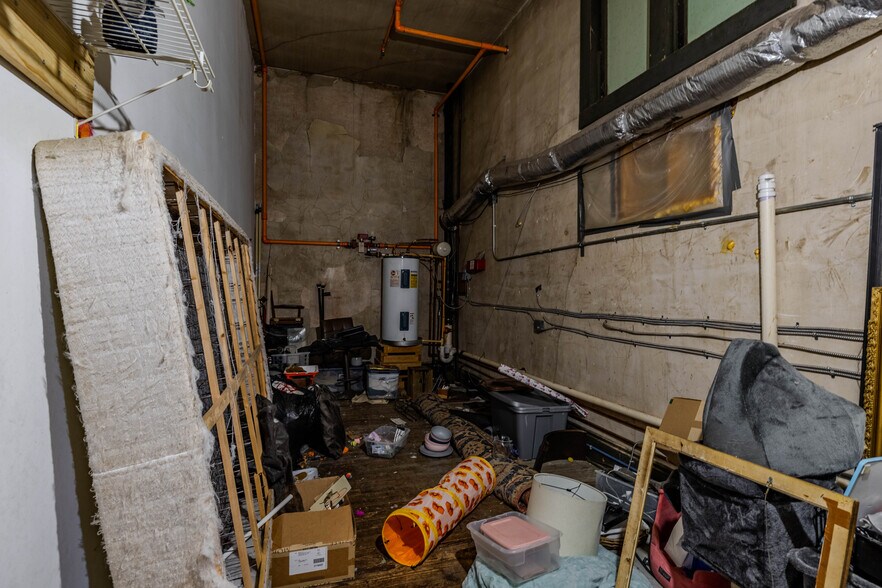 More Photos Of 245 Broad St, Rome Storefront For Sale