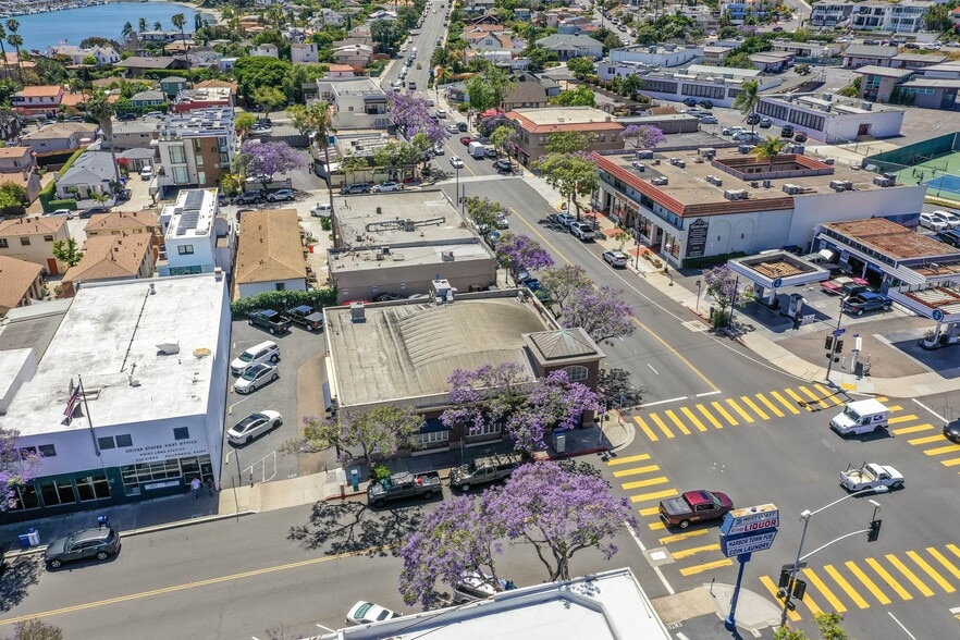 More Photos Of 1075 Rosecrans St, San Diego Bank For Sale