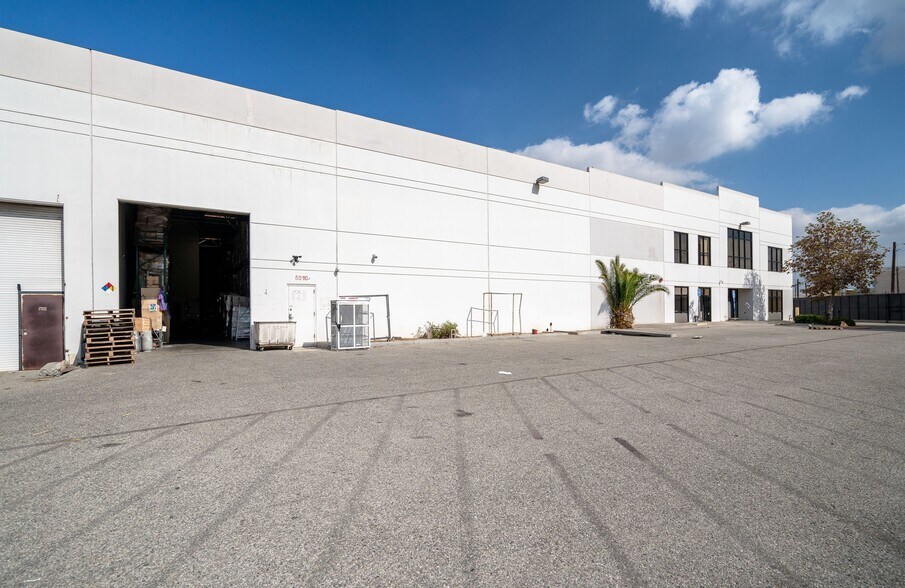 More Photos Of 5500-5510 S Soto St, Vernon Warehouse For Sale