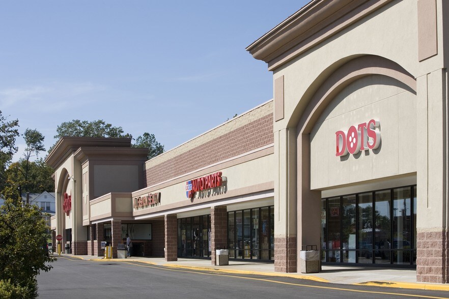 More Photos Of 7325-7355 Manchester Rd, Saint Louis Unknown For Lease