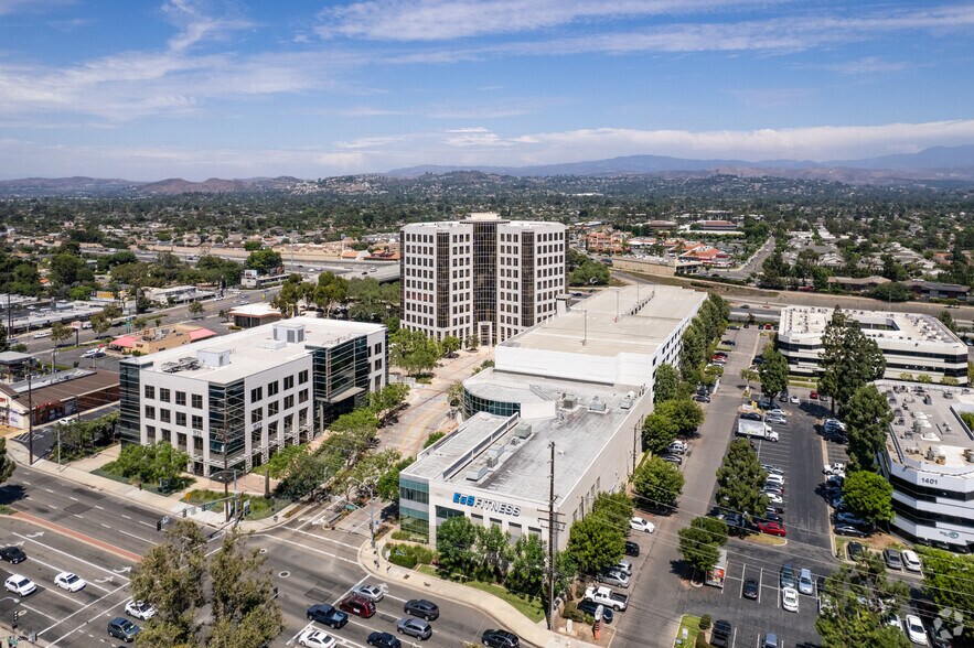 More Photos Of 1551 N Tustin Ave, Santa Ana Office For Lease