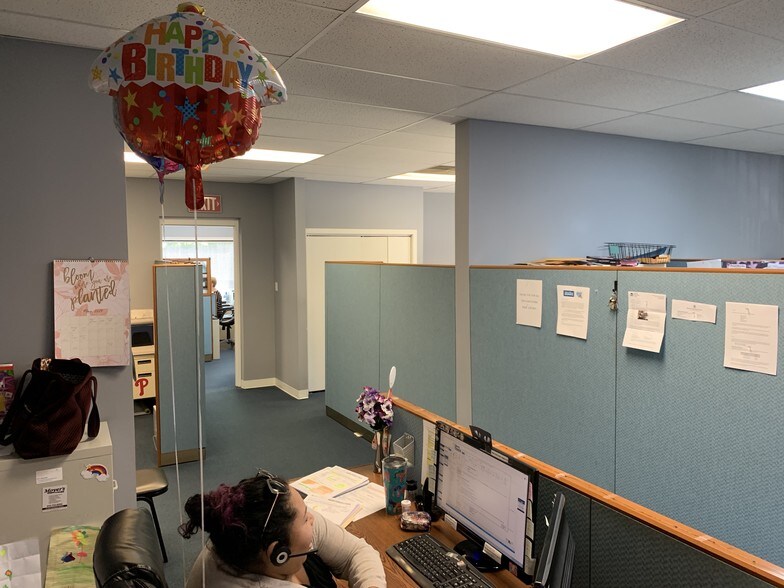 More Photos Of 7 Church Rd, Hatfield Office For Sale