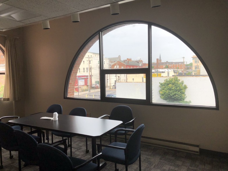 More Photos Of 33 W Franklin St, Hagerstown Coworking Space
