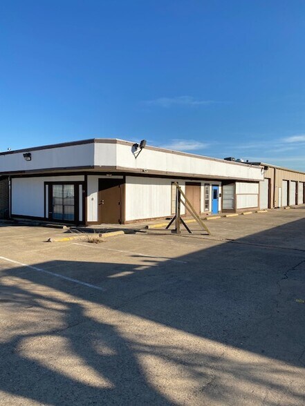 More Photos Of 114 W Fairmeadows Dr, Duncanville Service For Sale