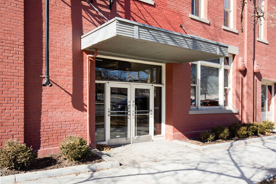 More Photos Of 101-155 N 400 W, Salt Lake City Office For Lease
