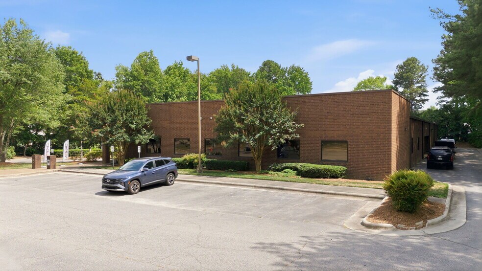 More Photos Of 2720 Discovery Dr, Raleigh Flex For Lease