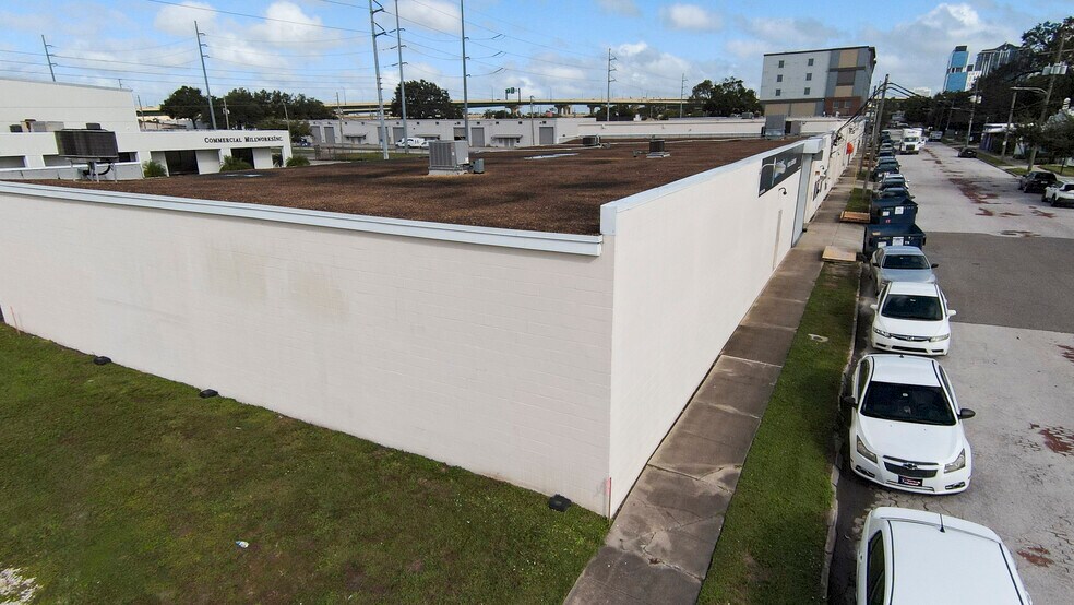 More Photos Of 1110 Sligh Blvd, Orlando Warehouse For Lease