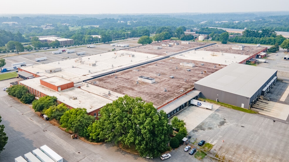More Photos Of 401 W Hanes Mill Rd, Winston-Salem Manufacturing For Lease