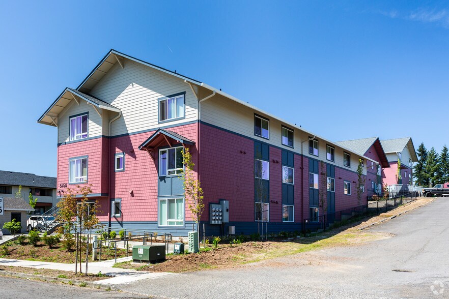 More Photos Of 5750 NE 34th St, Vancouver Apartments For Sale