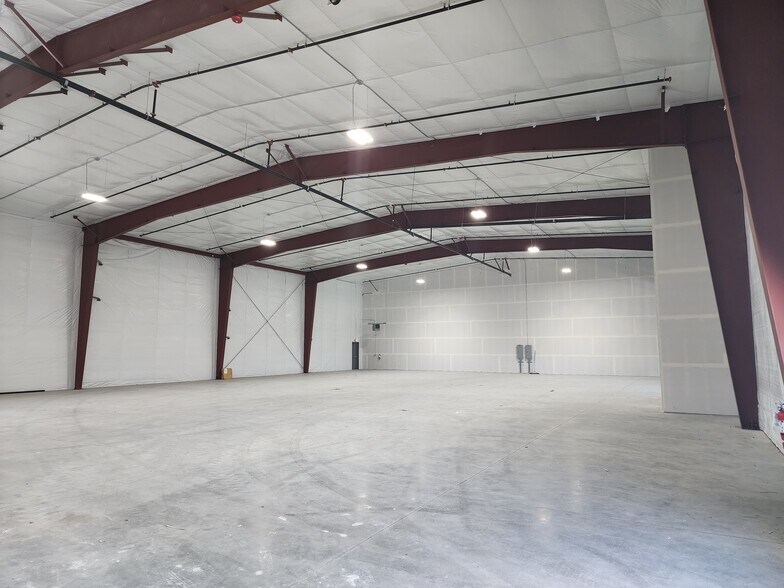 More Photos Of 1237 N California Ave, Pasco Distribution For Lease