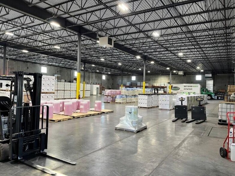 More Photos Of 5140 211th St W, Farmington Warehouse For Lease