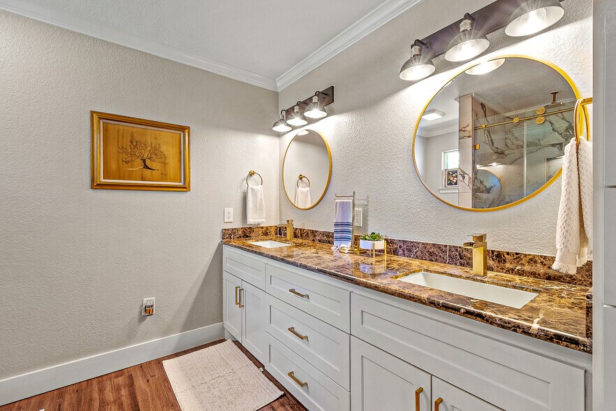 More Photos Of 5110 Treaschwig Rd, Spring Specialty For Sale