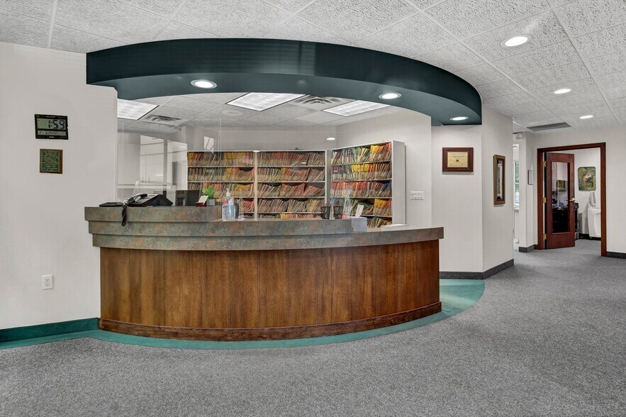 More Photos Of 1511 Northway Dr, Saint Cloud Medical For Sale