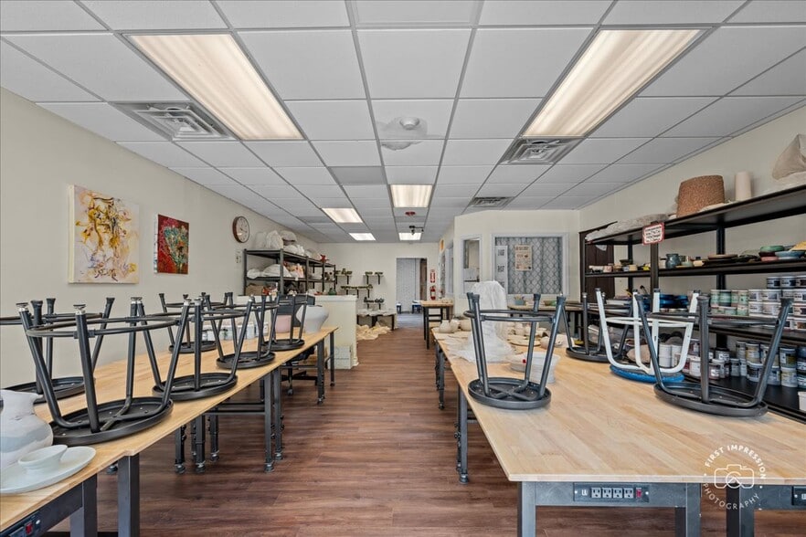 More Photos Of 4958 Main St, Downers Grove Office Residential For Lease