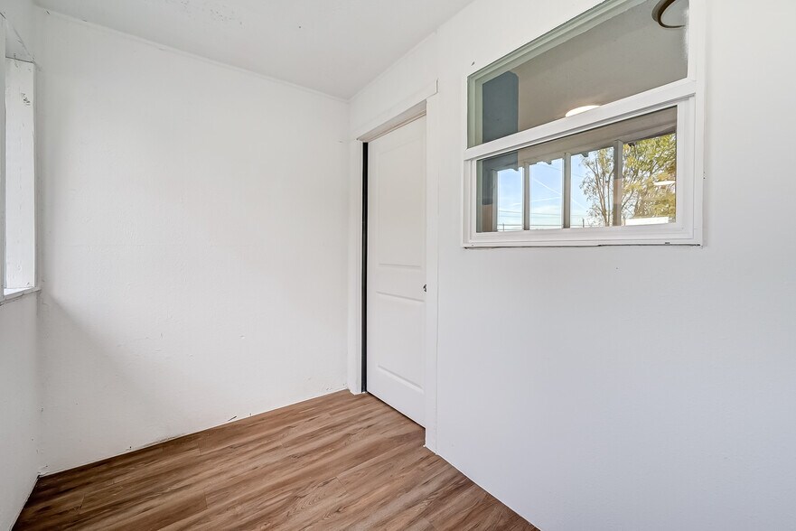 More Photos Of 6420 Conley St, Houston Apartments For Sale