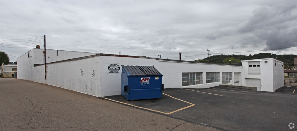 More Photos Of 938 4th Ave, Coraopolis Warehouse For Lease