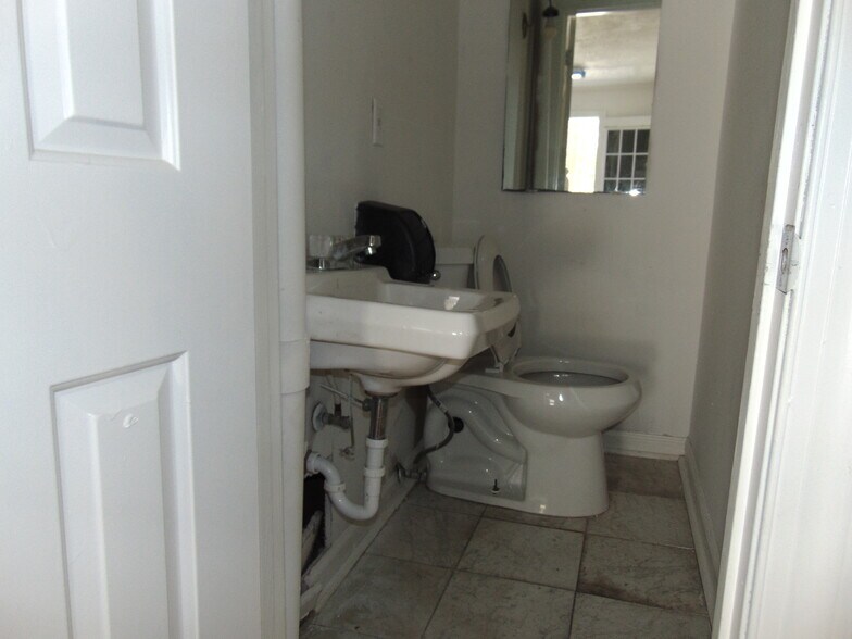 More Photos Of 2897 Mountain Industrial Blvd, Tucker Medical For Sale