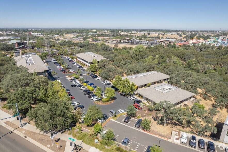 More Photos Of 576 N Sunrise Ave, Roseville Medical For Lease