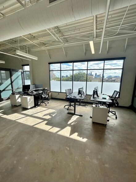 More Photos Of 4621 Ross Ave, Dallas Office For Lease