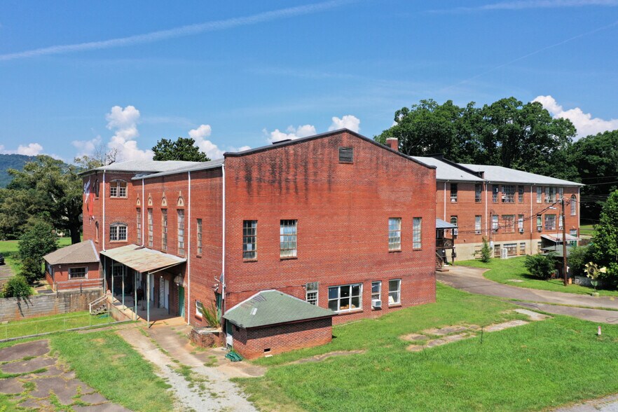 More Photos Of 156 School Rd, Mill Spring Office For Lease