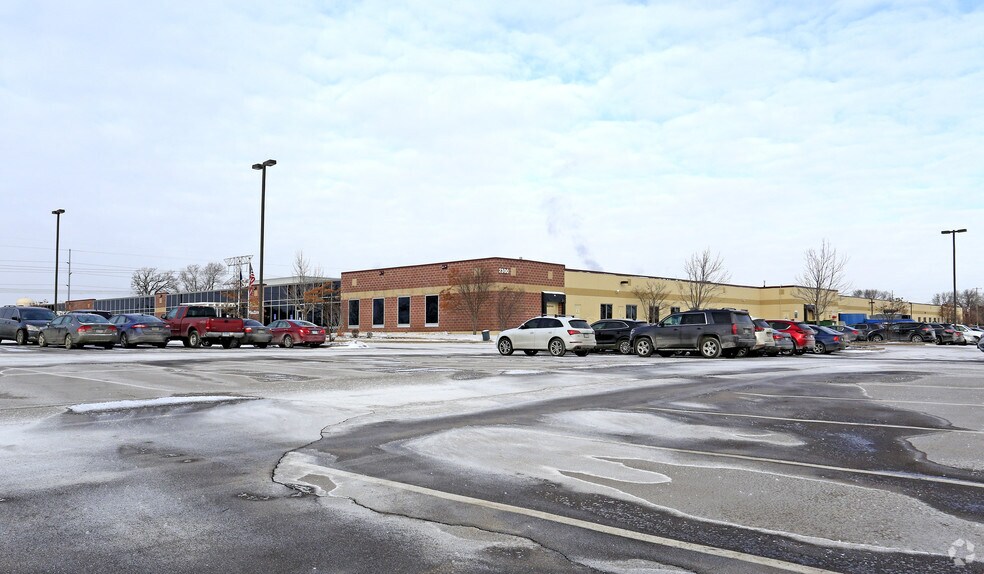 More Photos Of 2300 Berkshire Ln N, Plymouth Flex For Lease