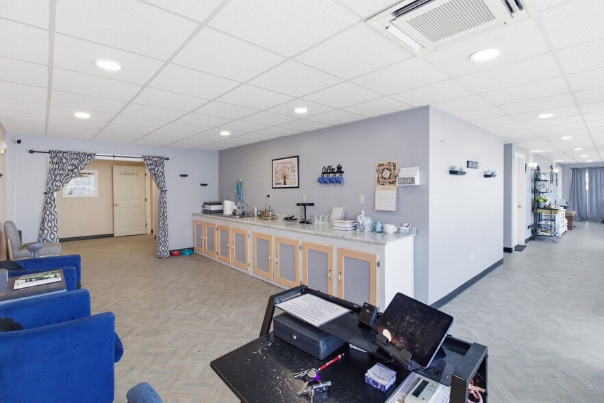 More Photos Of 1081 & 1083 Front St, Philipsburg Flex For Sale