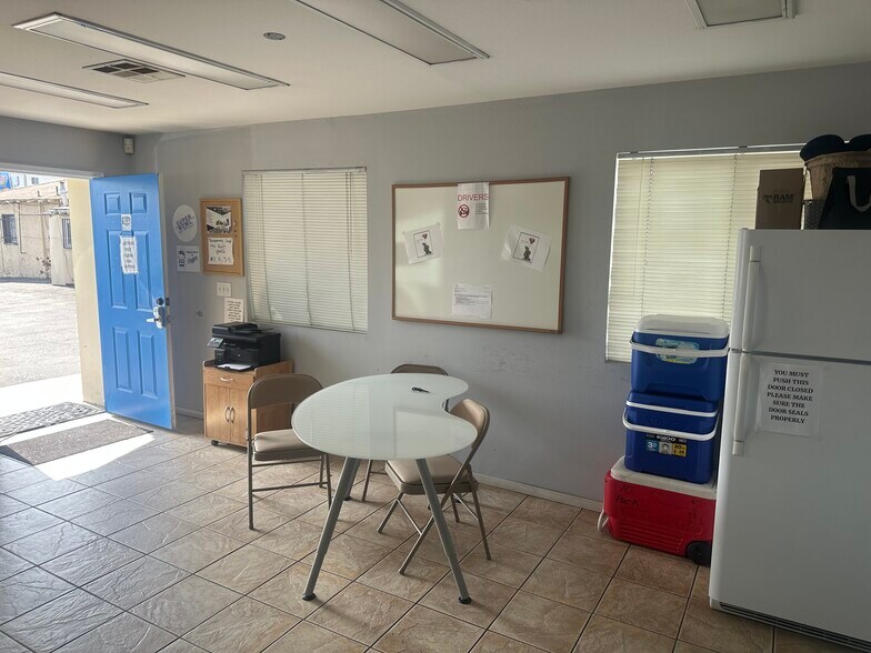 More Photos Of 13119 Inglewood Ave, Hawthorne General Retail For Sale