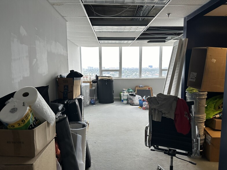 More Photos Of 2455 E Sunrise Blvd, Fort Lauderdale Loft Creative Space For Sale