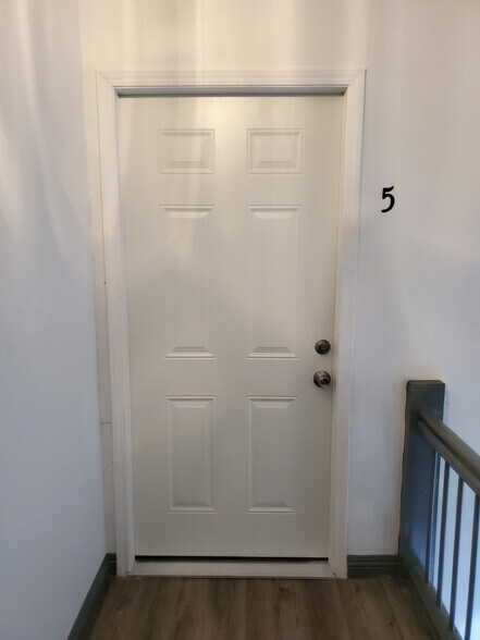 More Photos Of 1978 Bonsallo Ave, Los Angeles Apartments For Sale