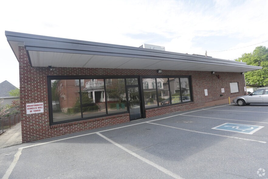 More Photos Of 100 Harvard St, Fitchburg Freestanding For Lease