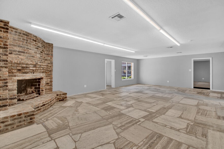 More Photos Of 26206 Oak Ridge Dr, Spring Office For Lease