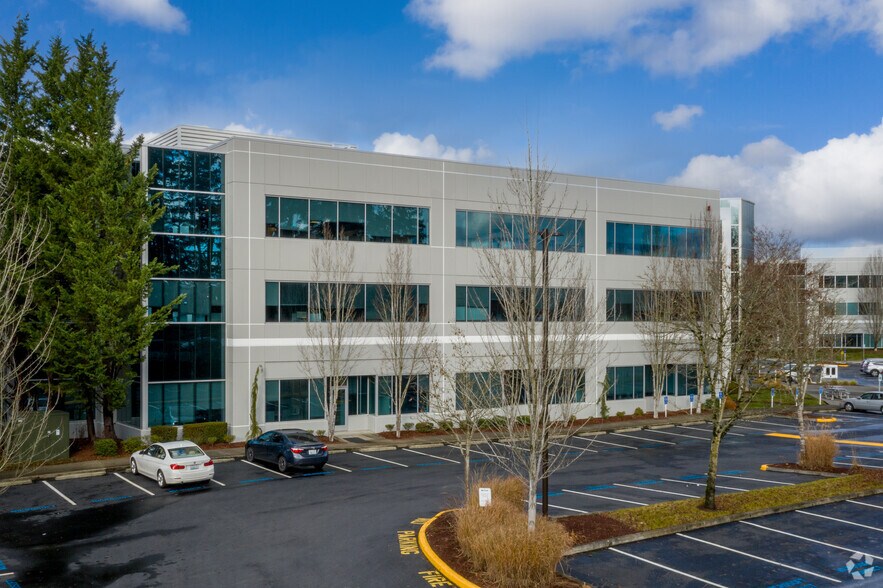 More Photos Of 18400 NE Union Hill Rd, Redmond Office For Lease