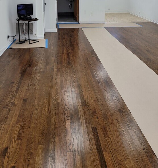 More Photos Of 516-520 E 43rd St, Chicago Storefront Retail Office For Lease