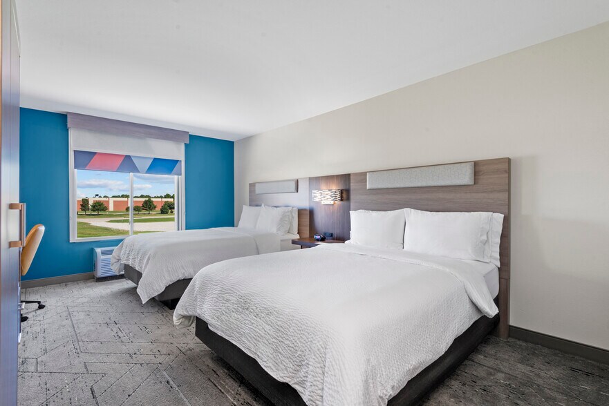 More Photos Of 8405 E 102nd St S, Tulsa Hotel For Sale