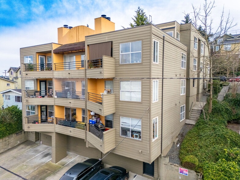 More Photos Of 3425 14th Ave W, Seattle Apartments For Sale