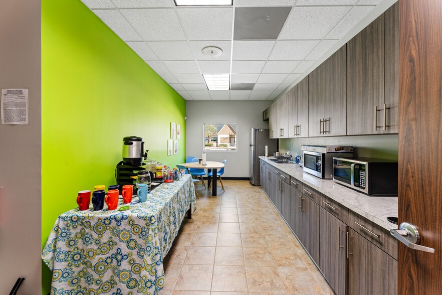 More Photos Of 6319 Cypresswood Dr, Spring Medical For Lease