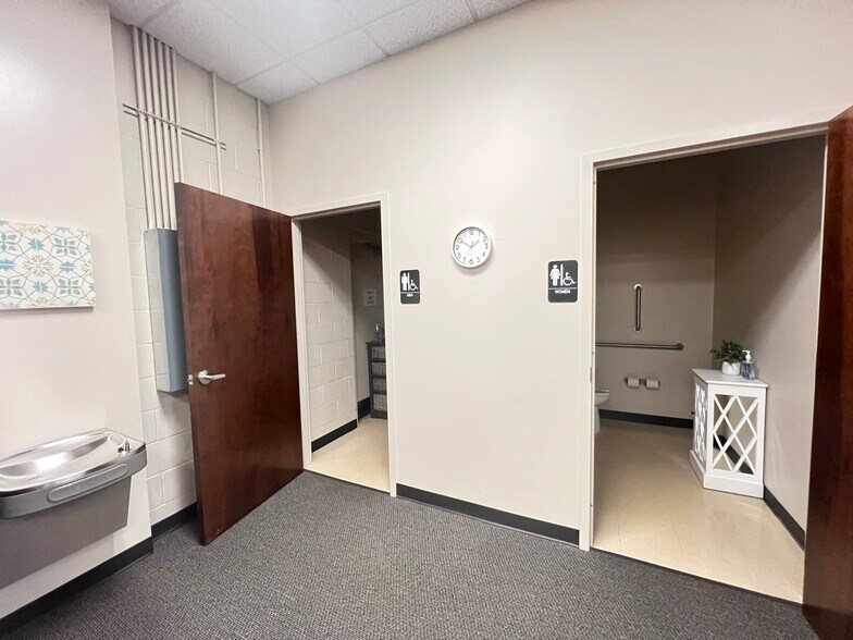 More Photos Of 7500 Ramble Way, Raleigh General Retail For Lease