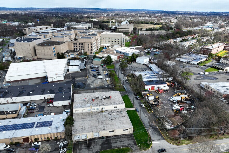 More Photos Of 185 Sumner Ave, Kenilworth Warehouse For Lease