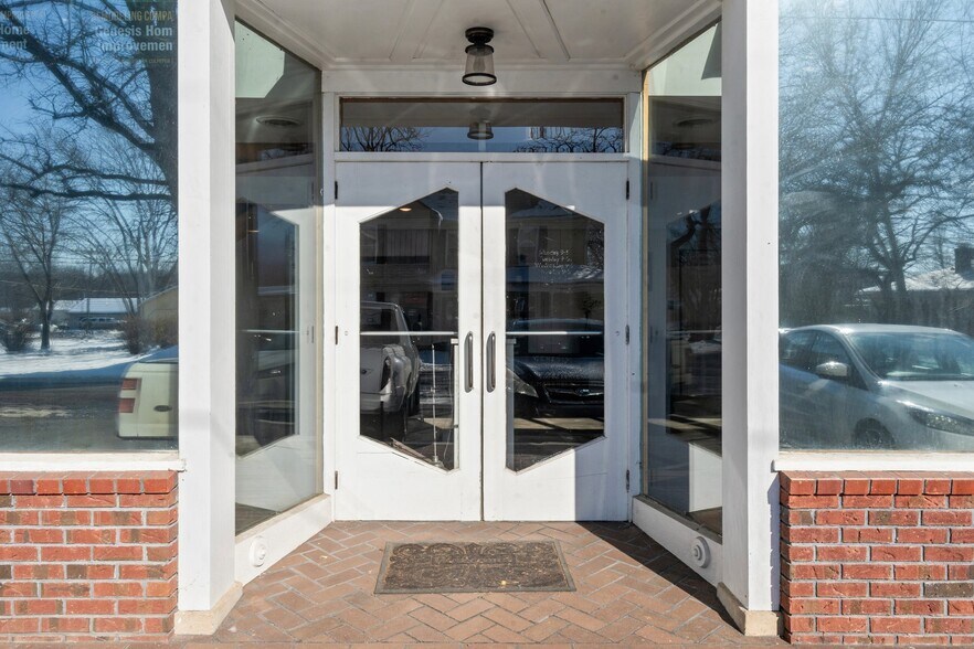More Photos Of 101 E Marshall St, Remington Storefront Retail Office For Sale