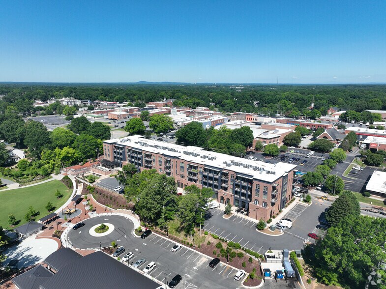More Photos Of 201 N Church St, Mooresville Apartments For Sale