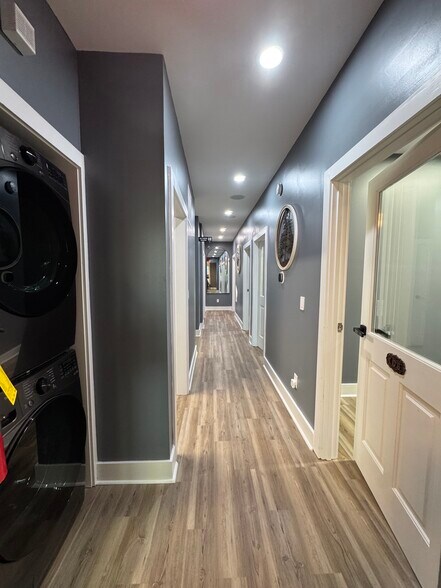 More Photos Of 301-304 Macy Dr, Roswell Medical For Lease