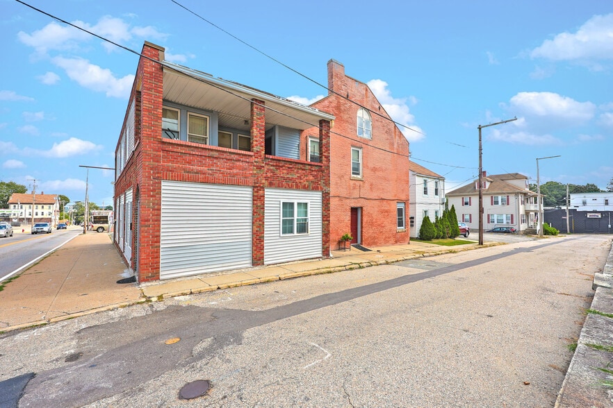 More Photos Of 292 S Main St, Woonsocket Apartments For Sale