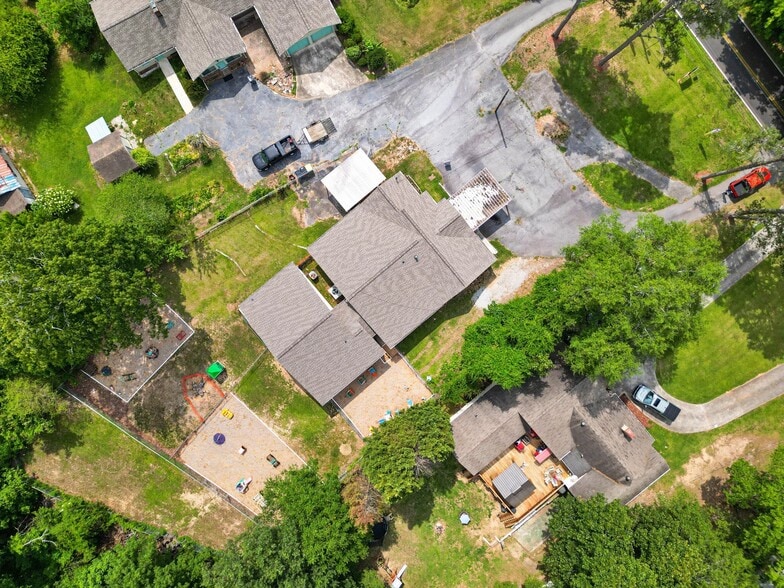 More Photos Of 824 Temple Rd, Bremen Daycare Center For Sale