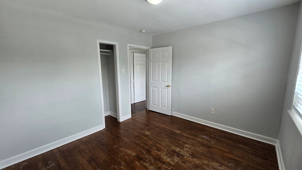 More Photos Of 261 Claremont Ave, San Antonio Multifamily For Sale
