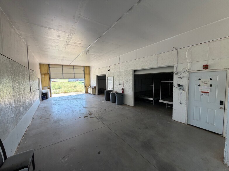 More Photos Of 4295 Banner Rd, Noble Storefront For Lease