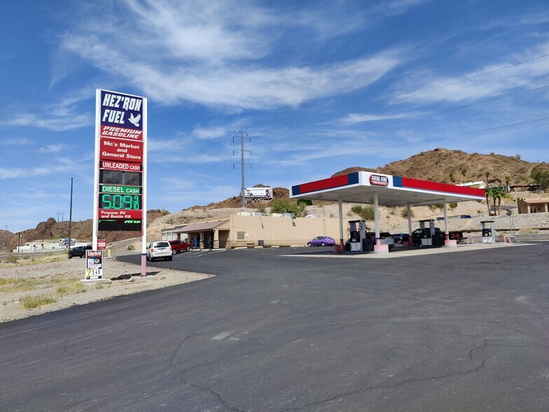 Primary Photo Of 3303 N Highway 95, Parker Service Station For Sale