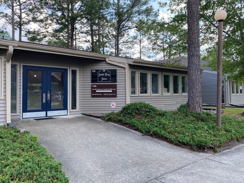 Primary Photo Of 1762 Metromedical Dr, Fayetteville Medical For Sale