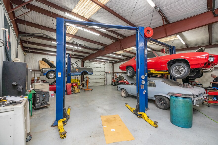 More Photos Of 820 Turner Way, Mansfield Manufacturing For Lease