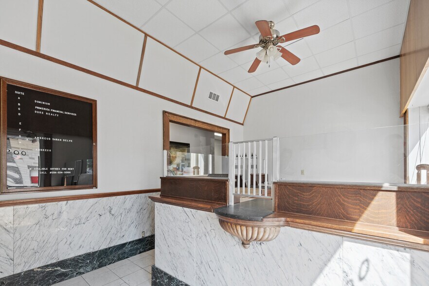 More Photos Of 200 E Central Ave, Belton Office Residential For Sale